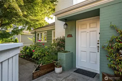 2837 12th Avenue W, Seattle, WA 98119 - Photo 3