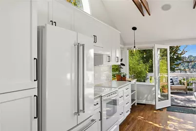 2837 12th Avenue W, Seattle, WA 98119 - Photo 17