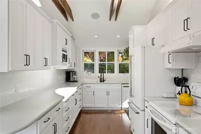 2837 12th Avenue W, Seattle, WA 98119 - Photo 15