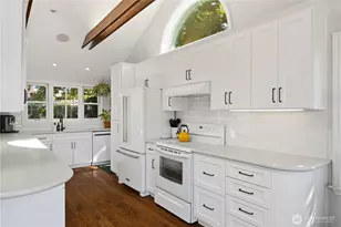2837 12th Ave W, Seattle, WA 98119 - Photo 13