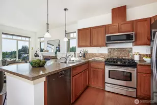 6015 Phinney Ave N, Seattle, WA 98103 - Photo 11