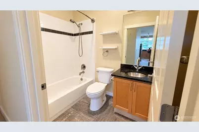 118 107th Avenue NE #B403, Bellevue, WA 98004 - Photo 11