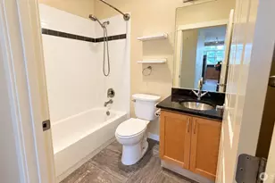 118 107th Ave NE, Bellevue, WA 98004 - Photo 11