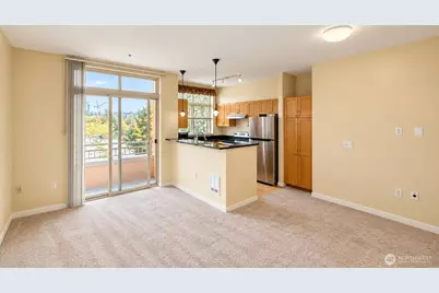 118 107th Avenue NE #B403, Bellevue, WA 98004 - Photo 5