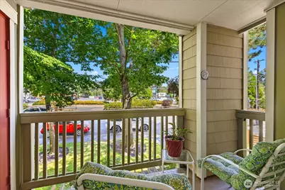 7711 NE 175th Street #F202, Kenmore, WA 98028 - Photo 9