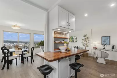 4511 Greenwood Avenue N #4, Seattle, WA 98103 - Photo 9