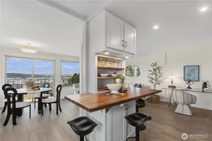 4511 Greenwood Ave N, Seattle, WA 98103 - Photo 9
