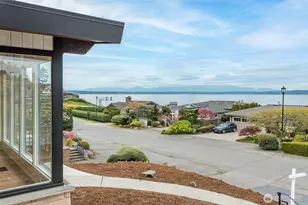 2425 NW Blue Ridge Dr, Seattle, WA 98177 - Photo 3