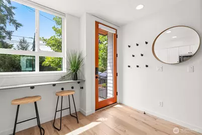 2106 NE 85th Street #E, Seattle, WA 98115 - Photo 3