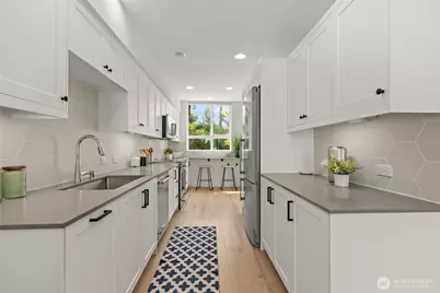 2106 NE 85th Street #E, Seattle, WA 98115 - Photo 7