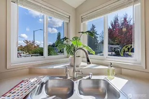 2306 Vista Ln, Anacortes, WA 98221 - Photo 9