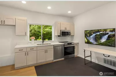 18619 NE Woodinville-Duvall Road, Woodinville, WA 98072 - Photo 33