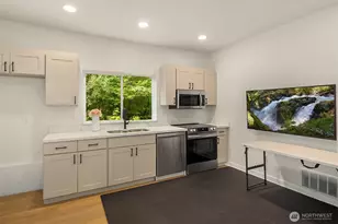 18619 NE Woodinville Duvall Rd, Woodinville, WA 98072 - Photo 33