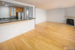 150 Melrose Ave E, Seattle, WA 98102 - Photo 5
