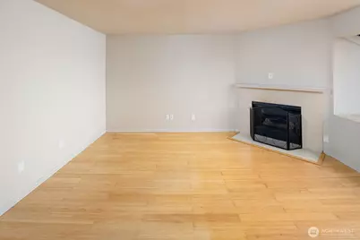 150 Melrose Avenue E #407, Seattle, WA 98102 - Photo 9