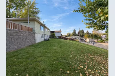 208 E Hillside Drive, Warden, WA 98857 - Photo 25