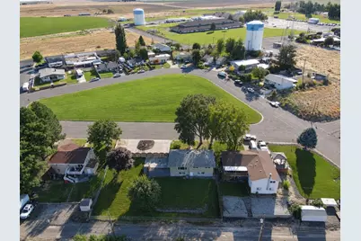 208 E Hillside Drive, Warden, WA 98857 - Photo 31
