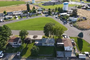 208 E Hillside Dr, Warden, WA 98857 - Photo 31