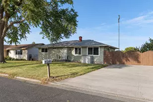 208 E Hillside Dr, Warden, WA 98857 - Photo 27
