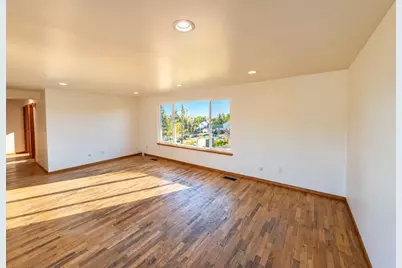 208 E Hillside Drive, Warden, WA 98857 - Photo 15