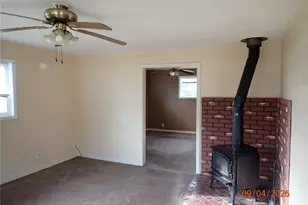 2249 Michigan Ave, Raymond, WA 98577 - Photo 11