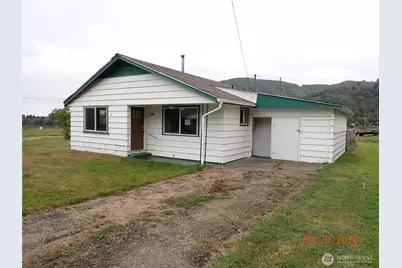 2249 Michigan Avenue, Raymond, WA 98577 - Photo 1