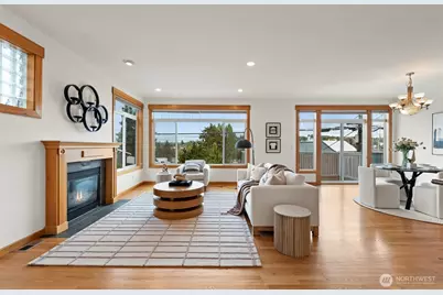 16 Florentia Street, Seattle, WA 98109 - Photo 3