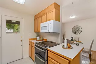7419 212th St SW, Edmonds, WA 98026 - Photo 11
