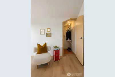812 5th Avenue N #410, Seattle, WA 98109 - Photo 11
