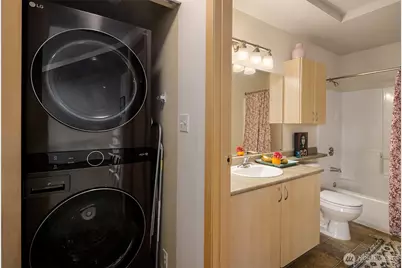 812 5th Avenue N #410, Seattle, WA 98109 - Photo 17