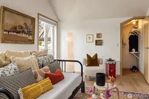 812 5th Ave N, Seattle, WA 98109 - Photo 15