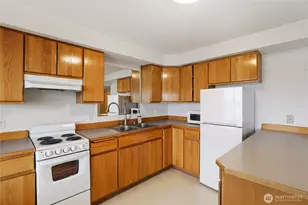 428 Farragut Ave N, Port Orchard, WA 98366 - Photo 27
