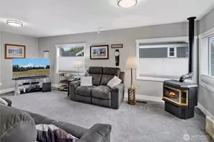 319 First St, Sumas, WA 98295 - Photo 5