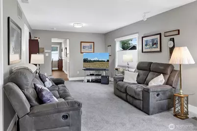 319 First Street, Sumas, WA 98295 - Photo 3