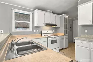 327 Easy St, Wenatchee, WA 98801 - Photo 11