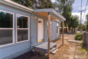 327 Easy St, Wenatchee, WA 98801 - Photo 3