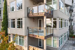 2000 Alaskan Wy, Seattle, WA 98121 - Photo 3