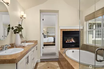 3432 33rd Avenue W, Seattle, WA 98199 - Photo 27
