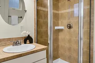 1818 27th Ave, Seattle, WA 98122 - Photo 25