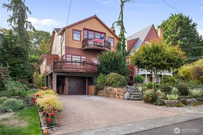 6705 56th Avenue S, Seattle, WA 98118 - Photo 1