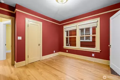 6705 56th Avenue S, Seattle, WA 98118 - Photo 11