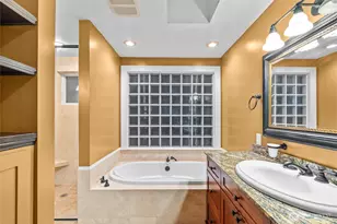 6705 56th Ave S, Seattle, WA 98118 - Photo 23