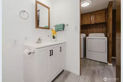 8760 NE State Hwy 303 #B, Bremerton, WA 98311 - Photo 23
