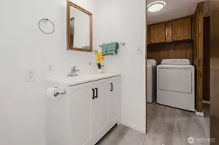 8760 NE State Hwy 303, Bremerton, WA 98311 - Photo 23