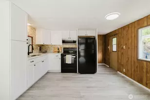 8760 NE State Hwy 303, Bremerton, WA 98311 - Photo 19