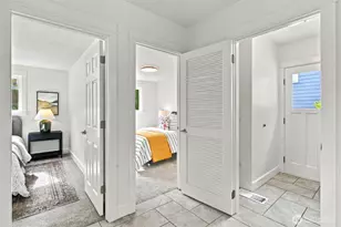 1723 NE 92nd St, Seattle, WA 98115 - Photo 27