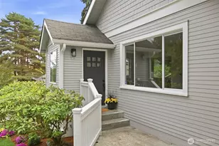 1723 NE 92nd St, Seattle, WA 98115 - Photo 5