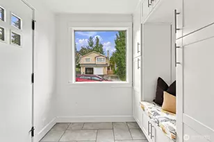 1723 NE 92nd St, Seattle, WA 98115 - Photo 13