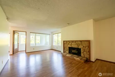 17417 Ashworth Avenue N #303, Shoreline, WA 98133 - Photo 9