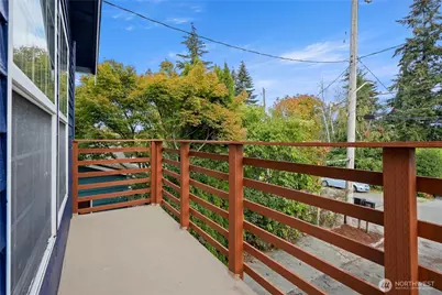 10007 20th Avenue SW, Seattle, WA 98146 - Photo 3